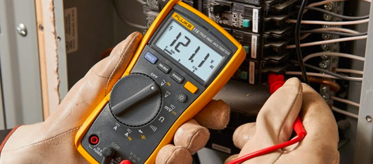 Multímetro digital Fluke 115
